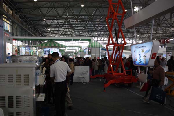 蘇滇攜手聚春城 雪梅南國喜迎賓 蘇滇攜手聚春城 雪梅南國喜迎賓